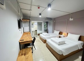 Superior Twin Room | Free WiFi, bed sheets - Collection O Mahidol Road (Chiang Mai)