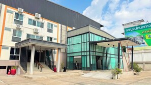 Front of property - Collection O Mahidol Road (Chiang Mai)