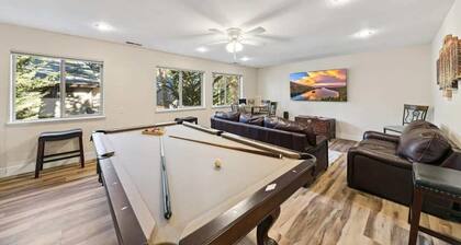 Tahoe Adventure Lodge: Hot Tub + Pool Table