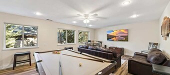 Tahoe Adventure Lodge: Hot Tub + Pool Table