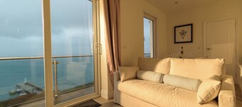 No.4 Ocean Heights by Interhome