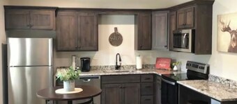 On The Banks Of The Salmon River 2bed/ 2bath/ Sleeps 6