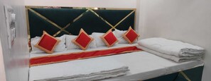 Superior Room | Free WiFi - Shri Nanhu Hotel (Prayagraj)