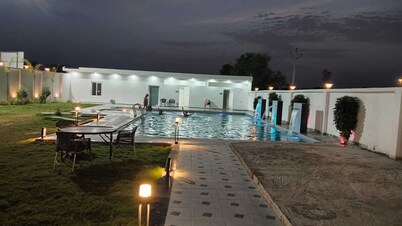 Anandam Hotel