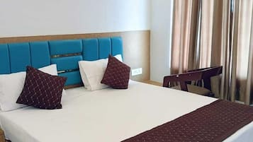 Chambre Standard | Bureau, espace de travail pour ordinateur portable