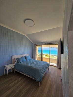 Bügeleisen/Bügelbrett, Internetzugang, Bettwäsche