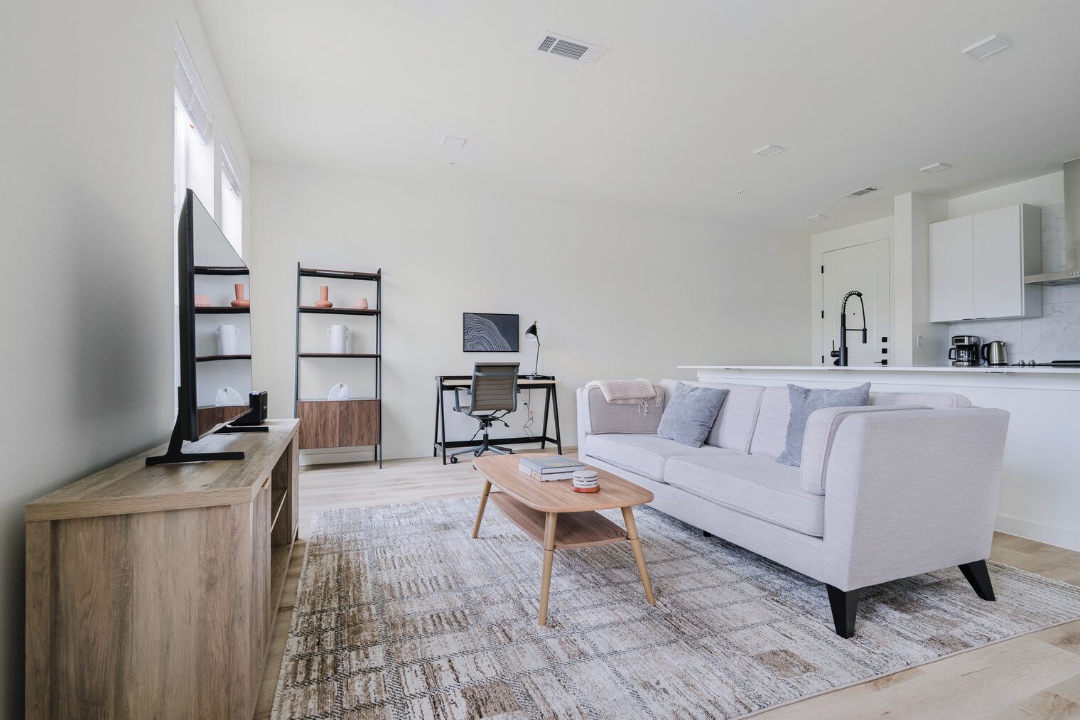 Fernseher, Stereoanlage