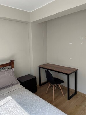 Shared Dormitory, 1 Bedroom, Accessible | 1 bedroom - Room-room With 2 Beds - Shared Apartment (Lima)