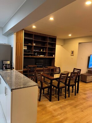 Shared Dormitory, 1 Bedroom, Accessible | Dining room - Room-room With 2 Beds - Shared Apartment (Lima)