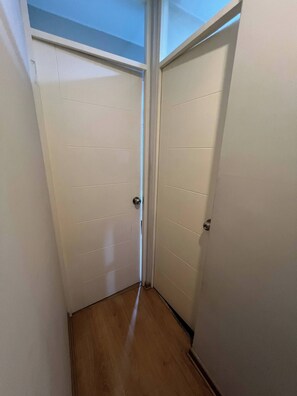 Shared Dormitory, 1 Bedroom, Accessible | Interior - Room-room With 2 Beds - Shared Apartment (Lima)