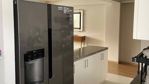 Shared Dormitory, 1 Bedroom, Accessible | Interior - Room-room With 2 Beds - Shared Apartment (Lima)