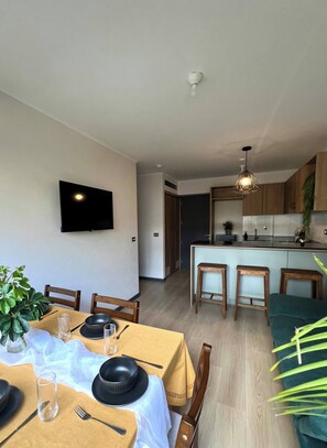 Apartment, 2 Bedrooms, Accessible | Dining room - Modern Apartment for 9 San Isidro (Lima)