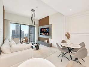 Flat-screen TV - ABI Holidays Burj Royale Fountain Views (Dubai)