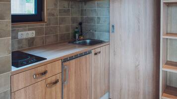 Fridge, stovetop, electric kettle, toaster