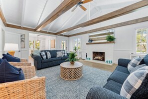 House (A Charming Beach Cottage) | Living room | TV - A Charming Beach Cottage (Siesta Key)