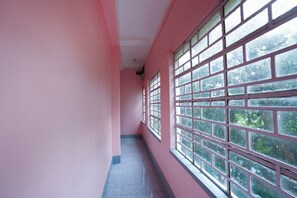 Deluxe Double Room | Living area - Hotel Nisa (Bolpur)