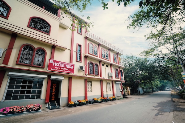 Exterior - Hotel Nisa (Bolpur)