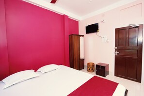 Deluxe Double Room - Hotel Nisa (Bolpur)