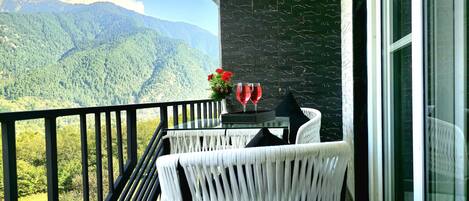 Phòng đôi Executive, ban công, quang cảnh núi | Ban công