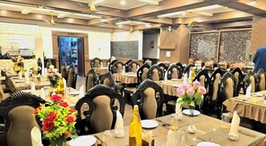 Dining - Twin Towers by D'Foy (Anantnag)