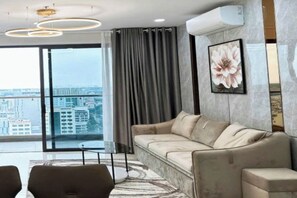 Family Room, 2 Bedrooms, Club Lounge Access, City View | Egyptian cotton sheets, premium bedding, down comforters - Pavilion Signature Park Legend Residence (Tan Son Hoa)