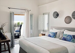 In-room safe, iron/ironing board, free WiFi - Villa Meliora, Divine Sunset & Sea Views, Private Pool, Furnished Terrace, Oia (Santorini)
