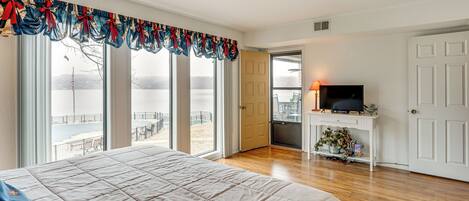 Internet, bed sheets