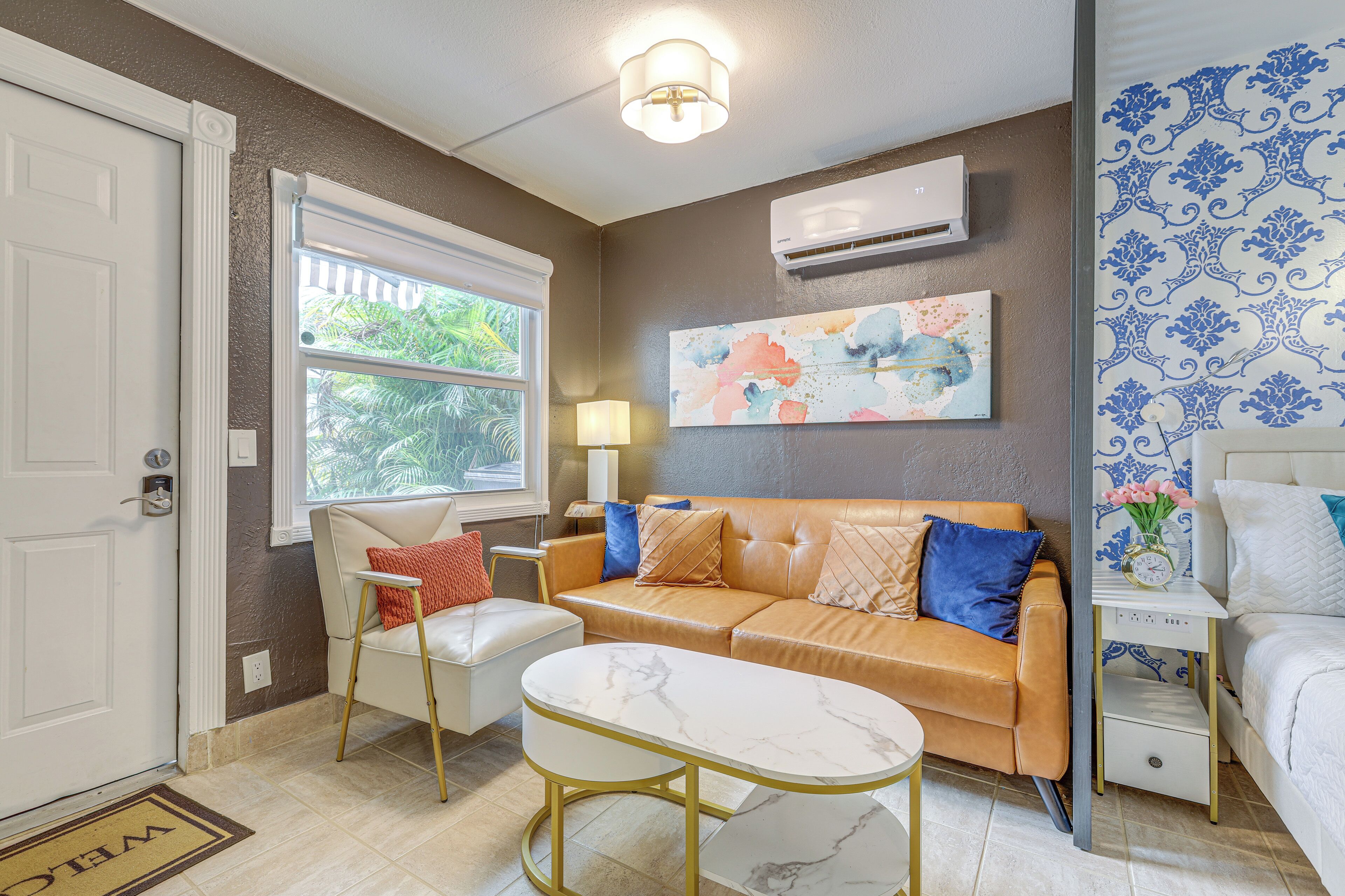 Télévision, cheminée