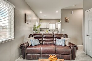 TV - Near Casino & Dtwn! Tucson Townhome: Saguaro NP (Tucson)