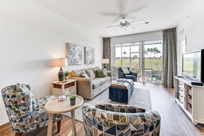 TV - “Overlooking 10th Fairway – 2 Free Rounds of Golf” (Naples)
