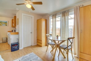 Dining - Yard, Deck, Grill! Desert Hideaway By Jemez Canyon (San Ysidro)