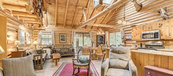 On-Site Pond & Trails: Lake Luzerne Cabin