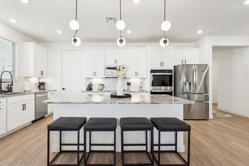 Running Deer Getaway | 3 Bed + Office • 2 Bath