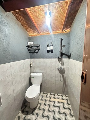 Quarto standard, vista para o mar | Banheiro