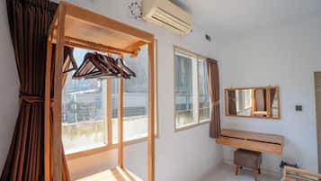 Kamar Deluks, pemandangan kolam renang | Wi-Fi gratis