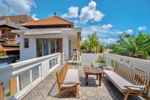 Deluxe Room | Living area - Rumah Kita Guesthouse (Canggu)