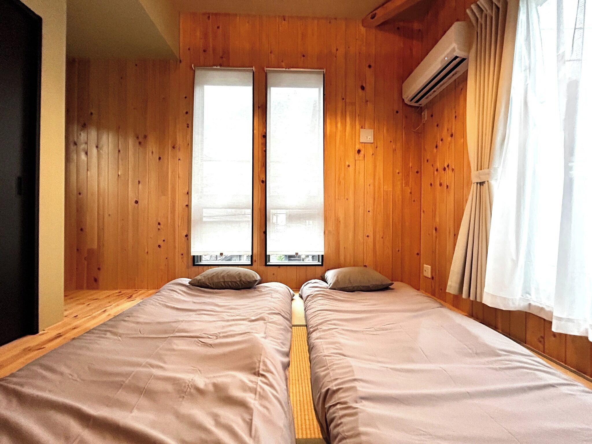 Bureau, Wi-Fi gratuit, draps fournis