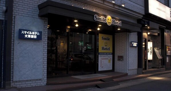 تفاصيل الفندق من الخارج