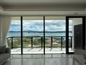 Interior - New Open Zekkei Kouri Spectacular views / Kunigami County Okinawa (Kunigami County)