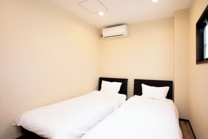 3 habitaciones, escritorio, wifi gratis y ropa de cama 