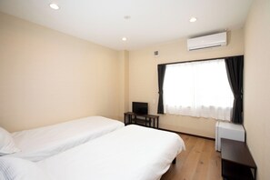3 habitaciones, escritorio, wifi gratis y ropa de cama 
