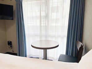 Bureau, Wi-Fi gratuit, draps fournis