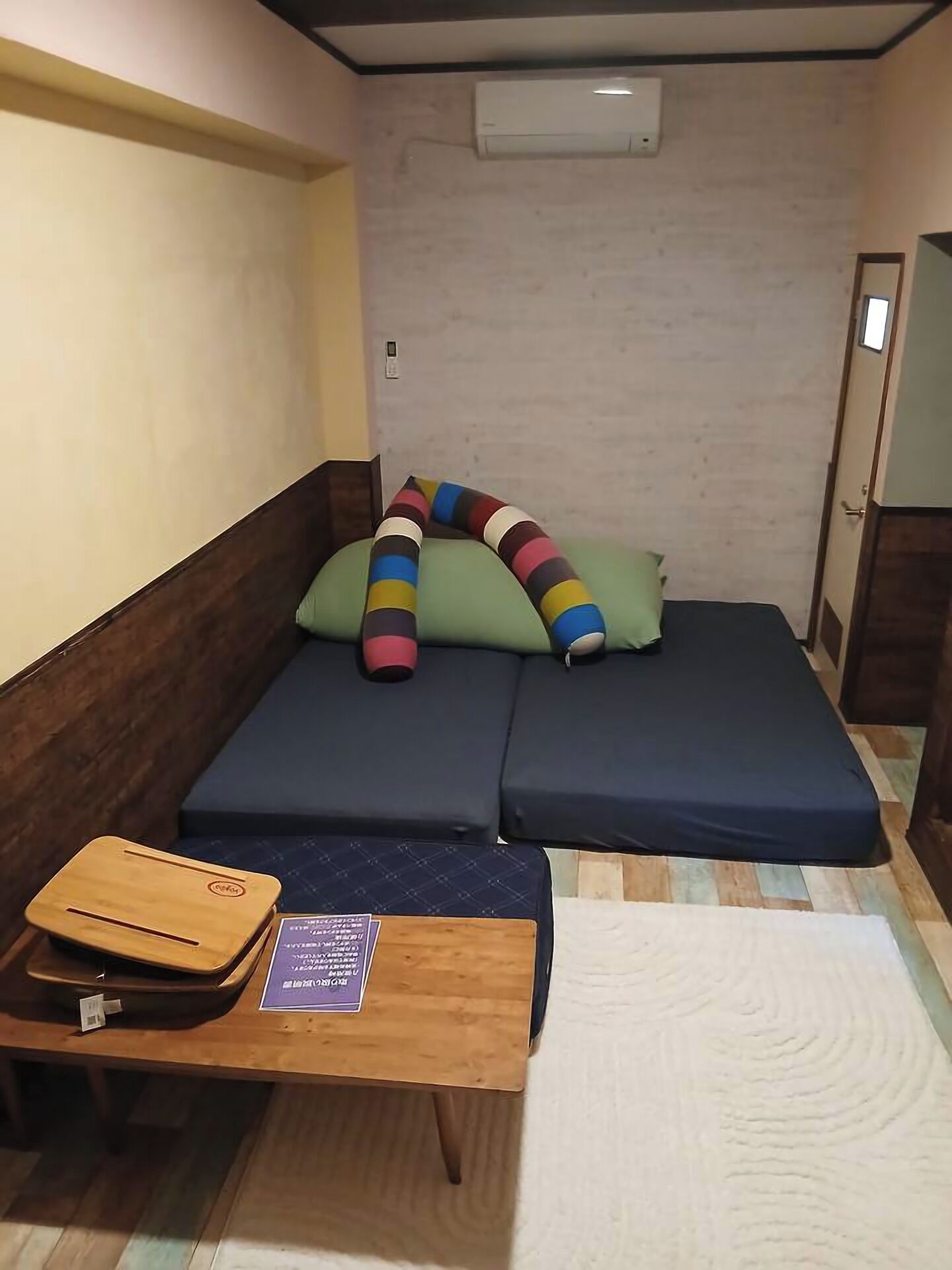 Desk, free WiFi, bed sheets
