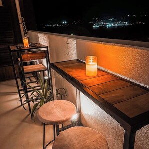 Outdoor dining - Coral reef island Sesoko Island 3minute walk f / Kunigami County Okinawa (Kunigami County)