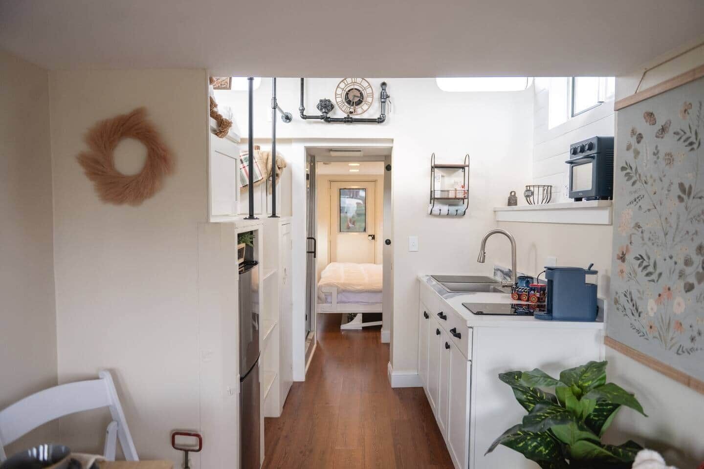 Fridge, oven, toaster, cookware/dishes/utensils