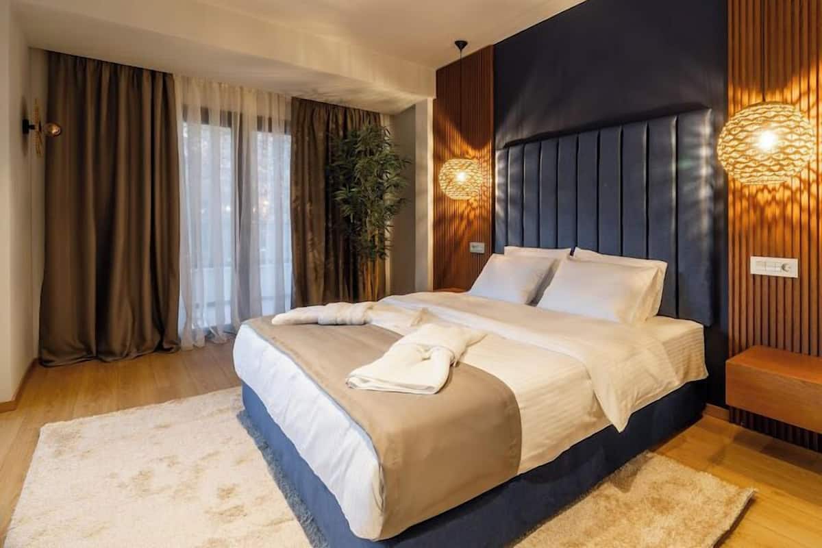 Studio Suite, Balcony, City View | Blackout drapes, soundproofing, iron/ironing board, free WiFi