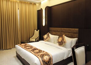 Deluxe Room - Hotel Avnish (Basai)