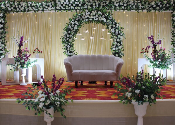 Banquet hall - Hotel Avnish (Basai)