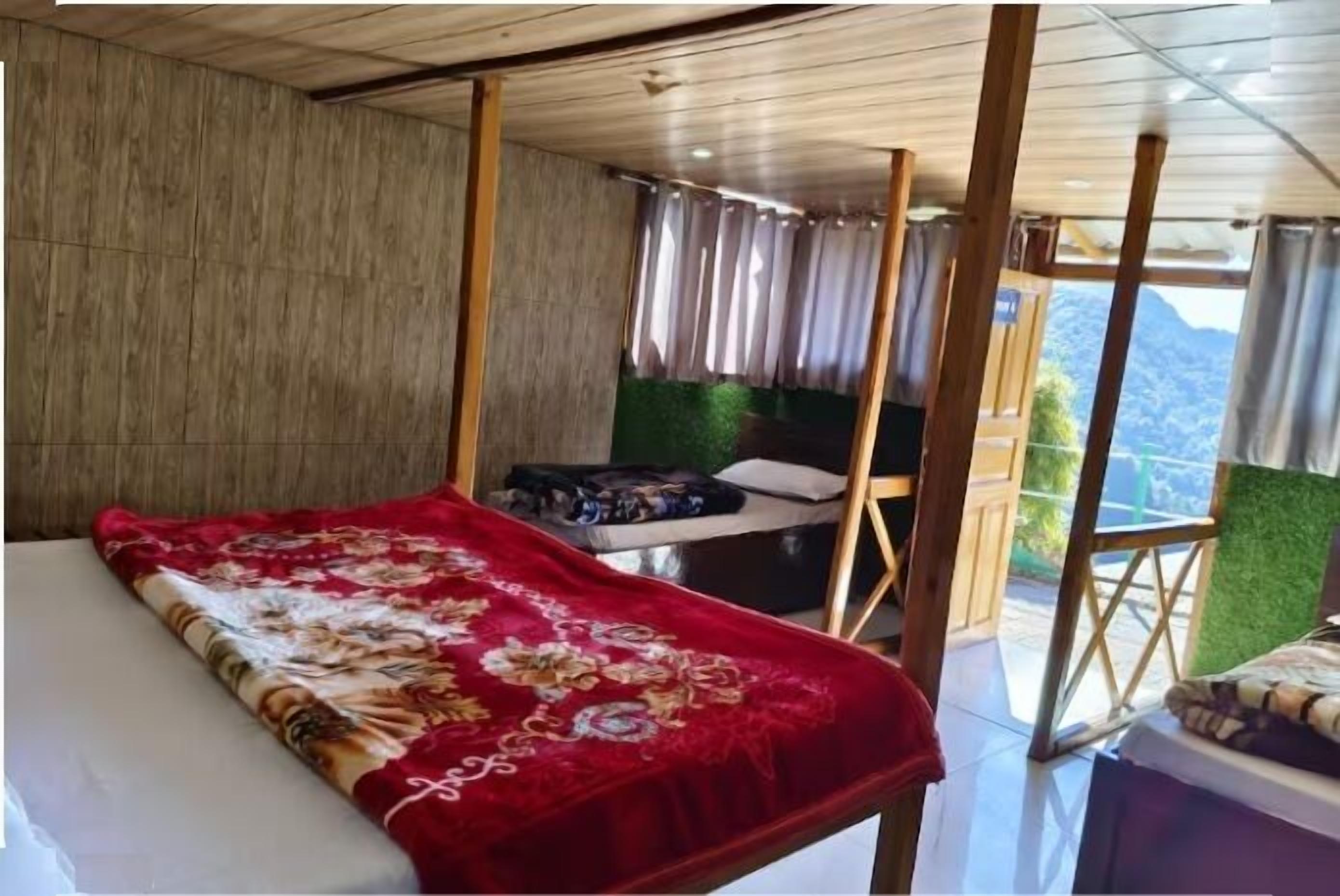Family Triple Room | Free WiFi