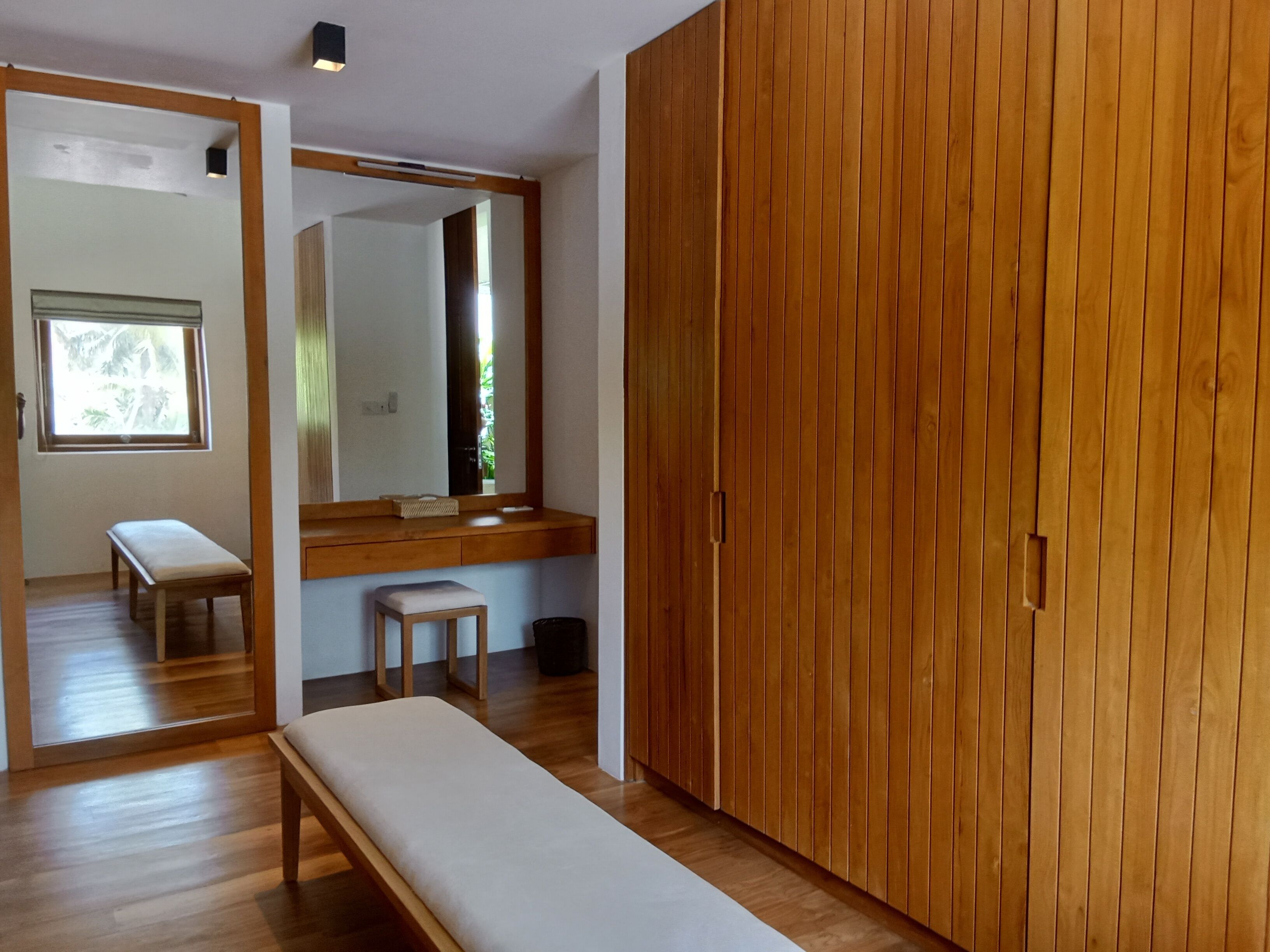 Iron/ironing board, free WiFi